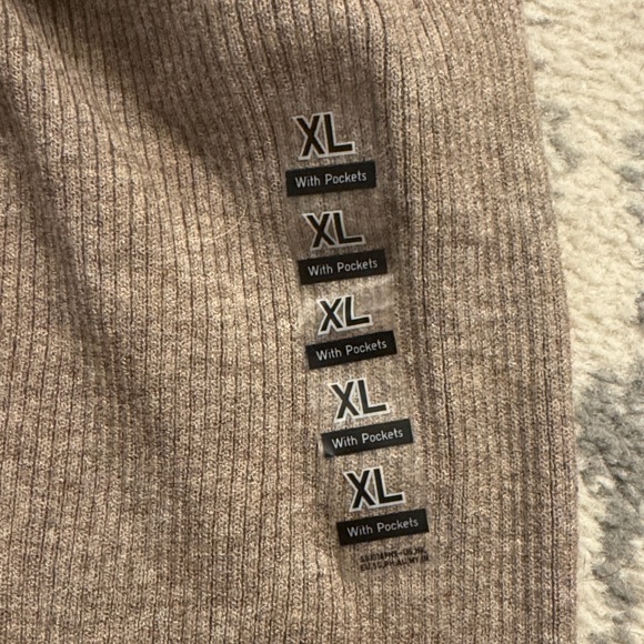 Uniqlo Brown Pajama Pants - Picture 4 of 5